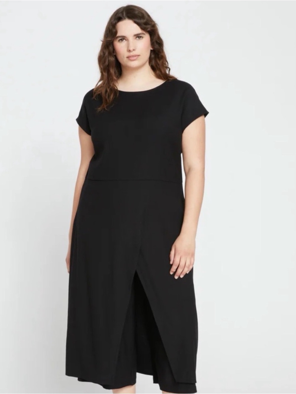 Universal Standard Black Short-Sleeve Midi Tunic Dress with Front Slit